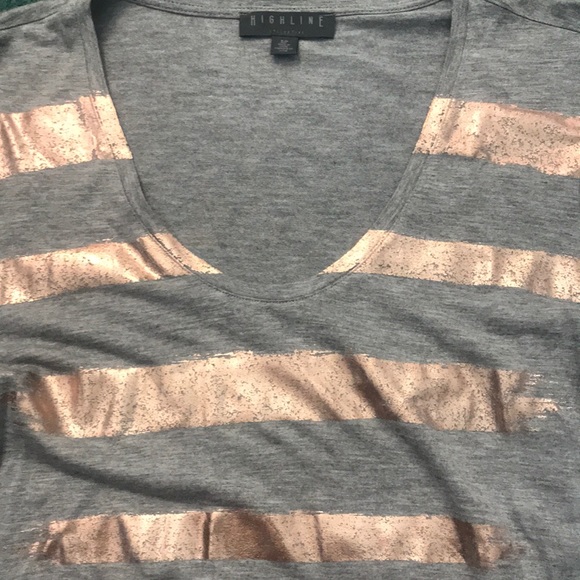 Long sleeve Metallic Striped Top - Picture 2 of 3